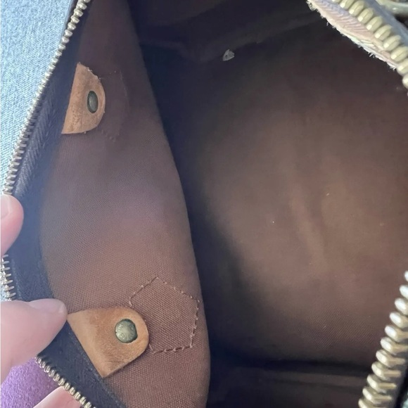 Louis Vuitton Vintage Handbag - Picture 9 of 10